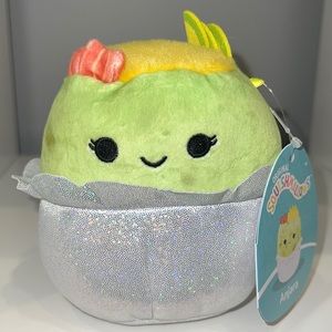 Squishmallows Anjara the Breakfast Burrito 💛